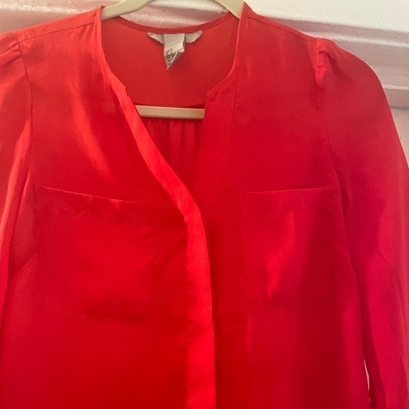 H & M Red Sheer button down 3/4 sleeve top size 4 - Picture 4 of 9